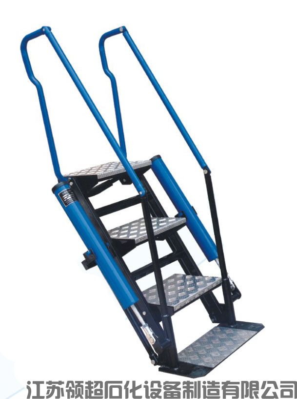 河北保定客戶(hù)定制采購(gòu)的一批折疊式活動(dòng)梯已通過(guò)物流發(fā)往使用現(xiàn)場(chǎng)(1)